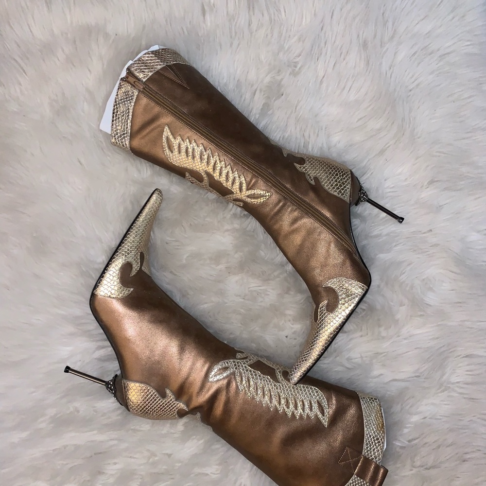 Ladies boots